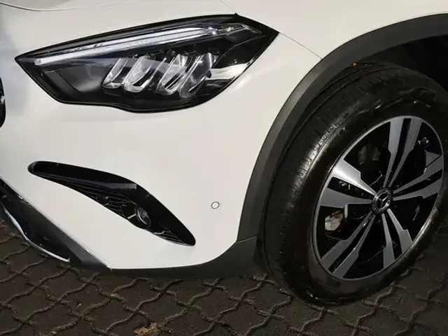 Mercedes-Benz GLA 180