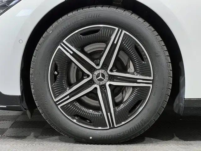 Mercedes-Benz EQE 350