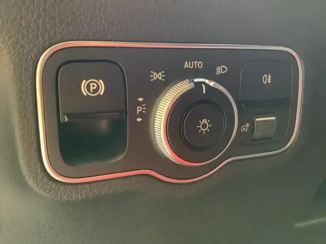 Mercedes-Benz EQB 300