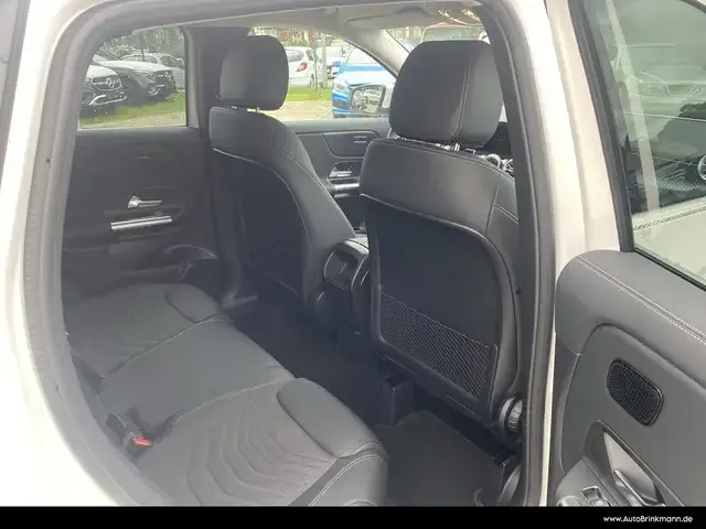 Mercedes-Benz GLA 180