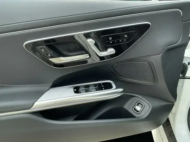 Mercedes-Benz CLE 200