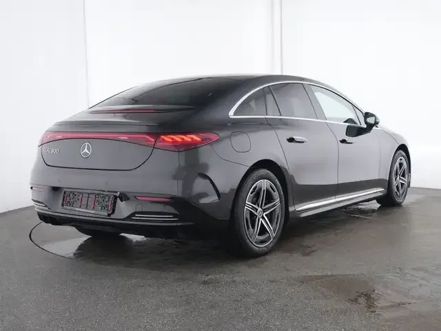 Mercedes-Benz EQE 300