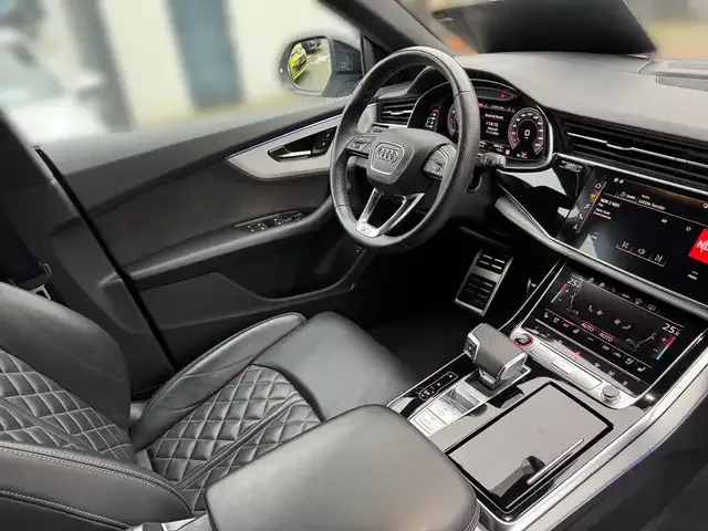 Audi SQ8