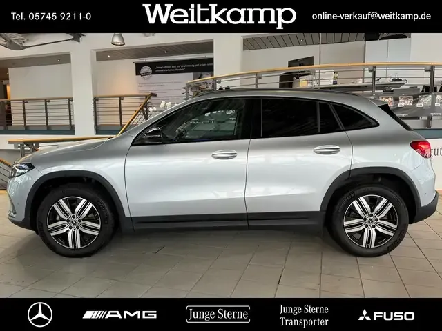 Mercedes-Benz EQA 300