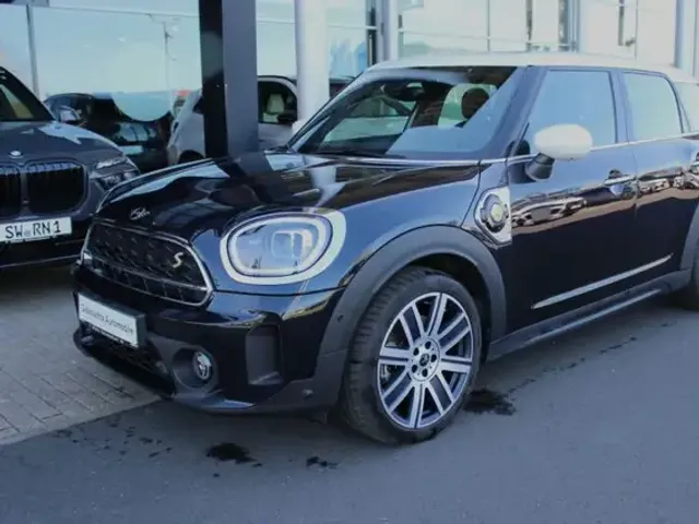 MINI Cooper SE Countryman