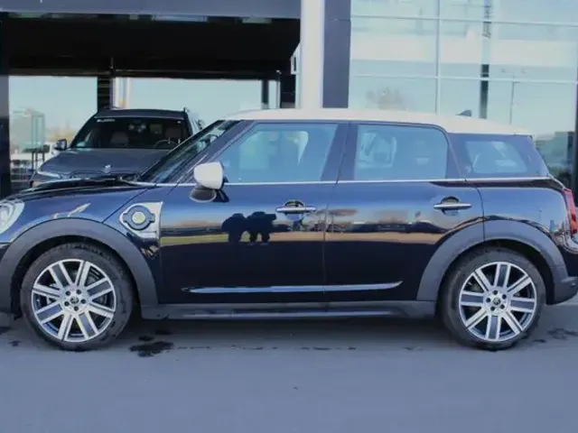 MINI Cooper SE Countryman