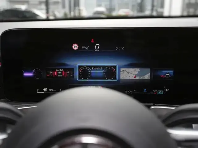 Mercedes-Benz GLB 200