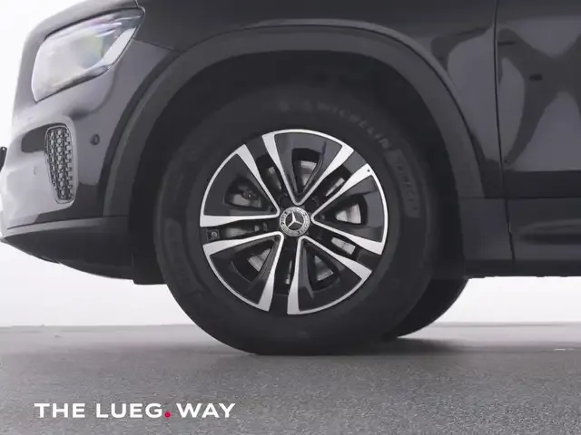 Mercedes-Benz GLB 180
