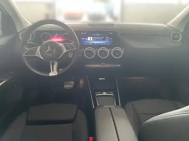 Mercedes-Benz GLA 180