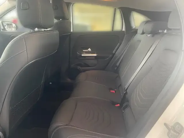 Mercedes-Benz GLA 180