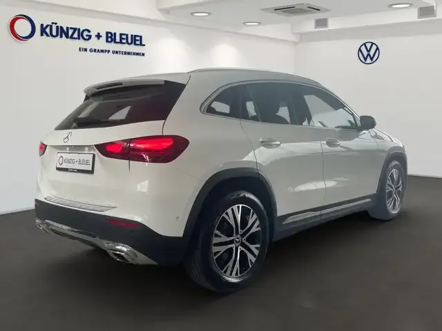 Mercedes-Benz GLA 180