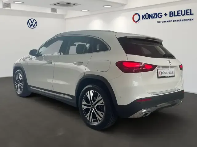 Mercedes-Benz GLA 180