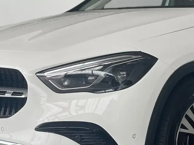Mercedes-Benz GLA 180