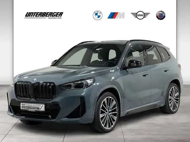 BMW iX1