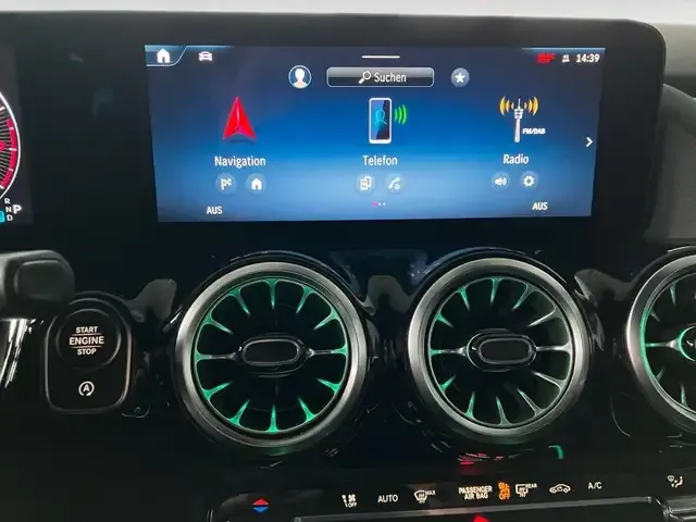 Mercedes-Benz GLA 180