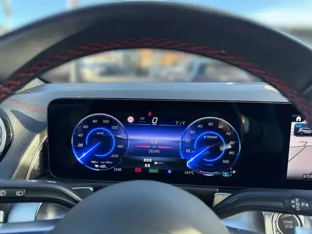 Mercedes-Benz EQB 300