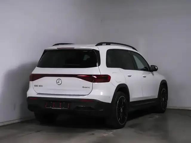 Mercedes-Benz EQB 300