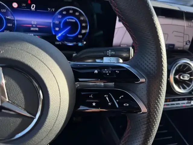 Mercedes-Benz EQB 300