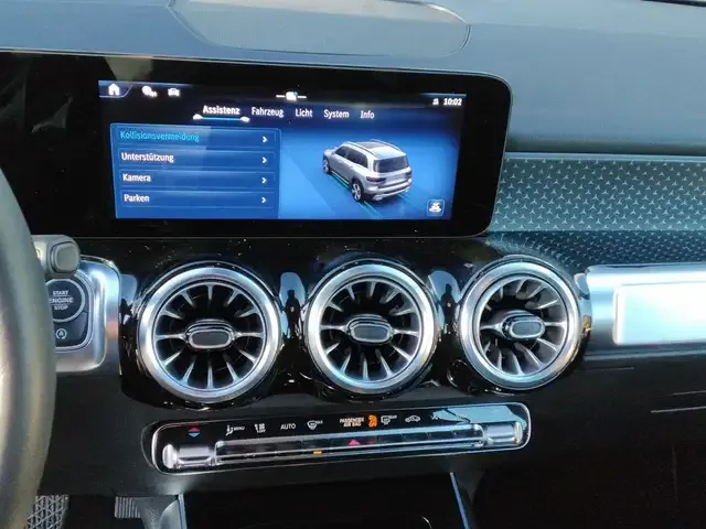 Mercedes-Benz GLB 200