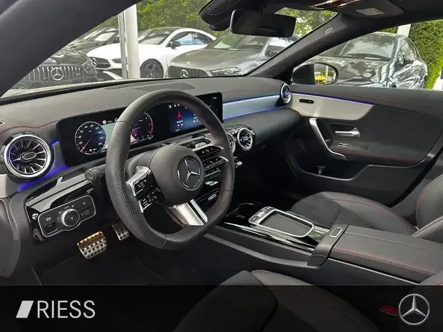 Mercedes-Benz CLA 220