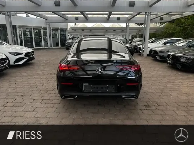 Mercedes-Benz CLA 220