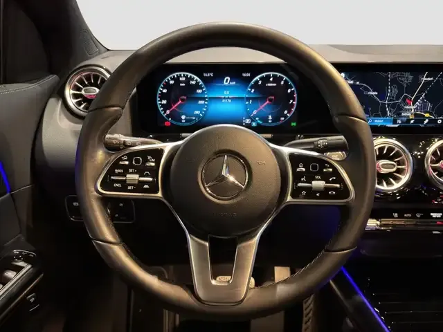 Mercedes-Benz GLA 200