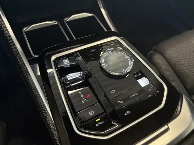 BMW 760