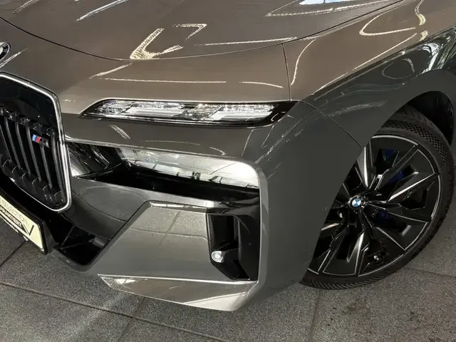 BMW 760