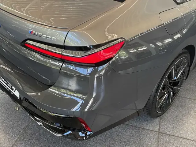 BMW 760