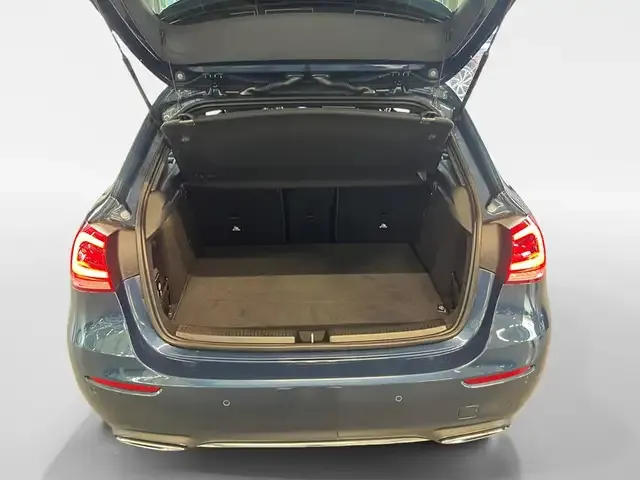 Mercedes-Benz A 220
