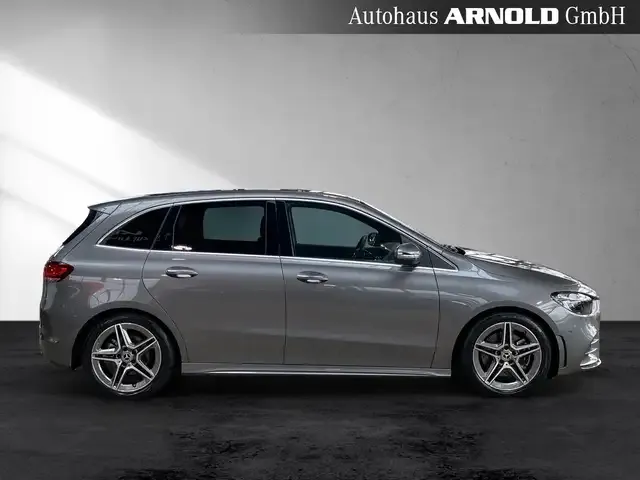 Mercedes-Benz B 220