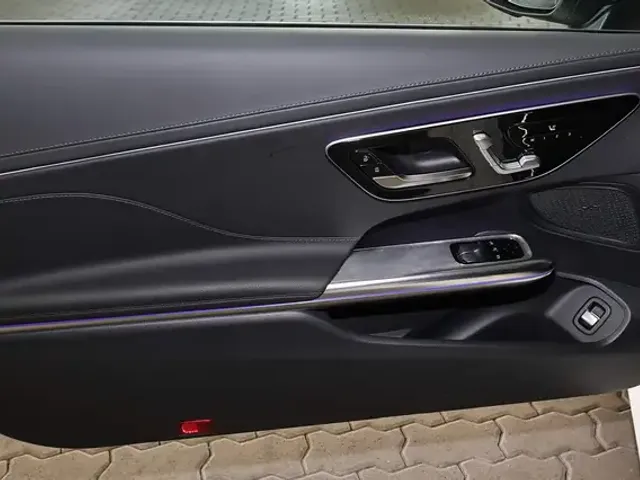 Mercedes-Benz CLE 200