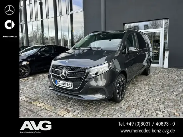 Mercedes-Benz V 250