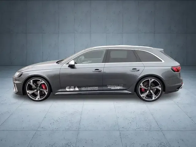 Audi RS4