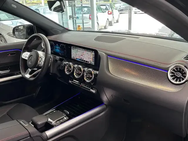 Mercedes-Benz EQA 300