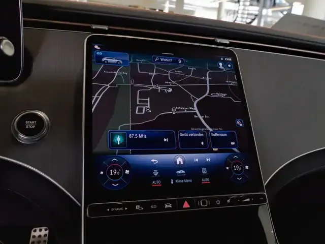 Mercedes-Benz EQE SUV