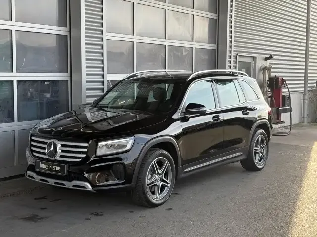 Mercedes-Benz GLB 200