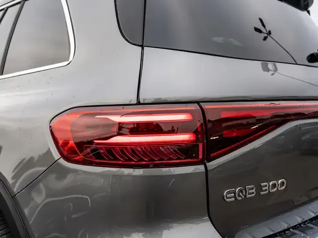 Mercedes-Benz EQB 300