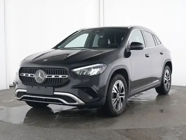 Mercedes-Benz GLA 220