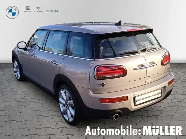 MINI Cooper Clubman