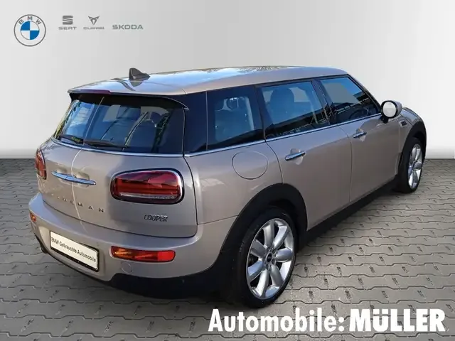 MINI Cooper Clubman