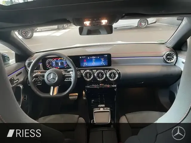 Mercedes-Benz CLA 180