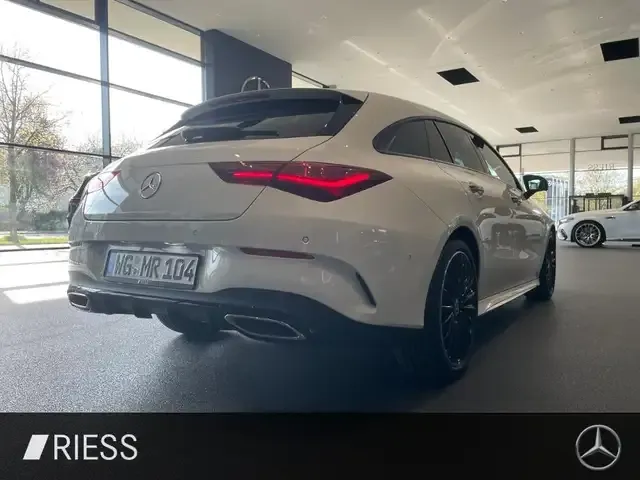 Mercedes-Benz CLA 180