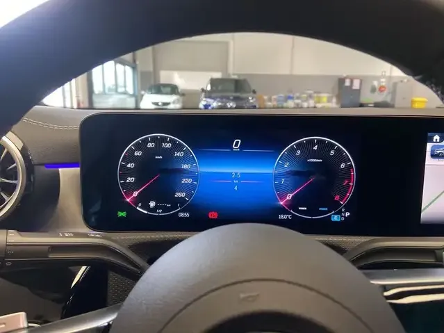Mercedes-Benz CLA 200