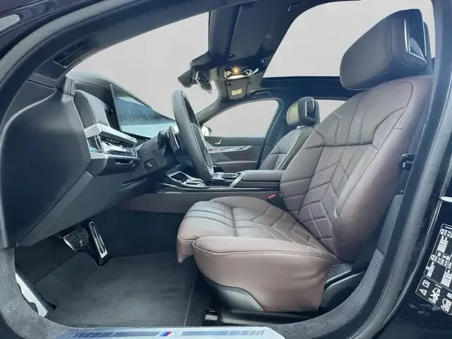 BMW 740