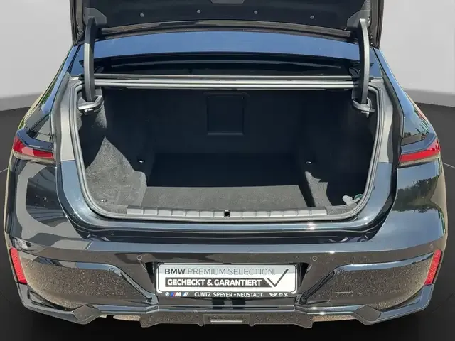 BMW 740