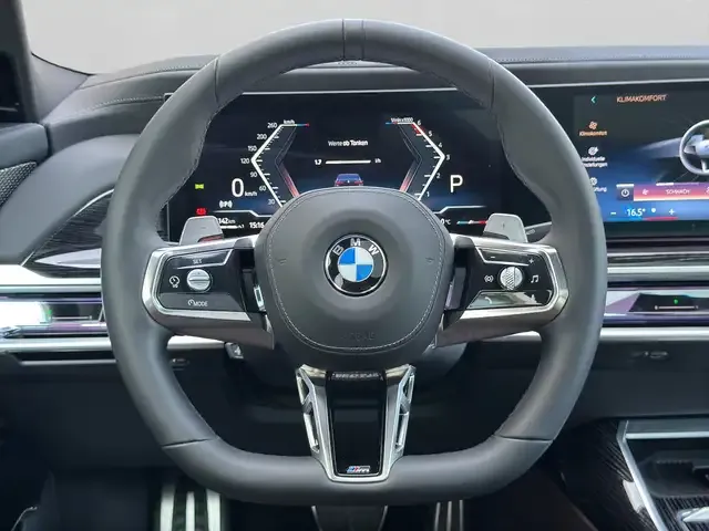 BMW 740