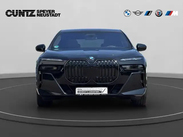 BMW 740