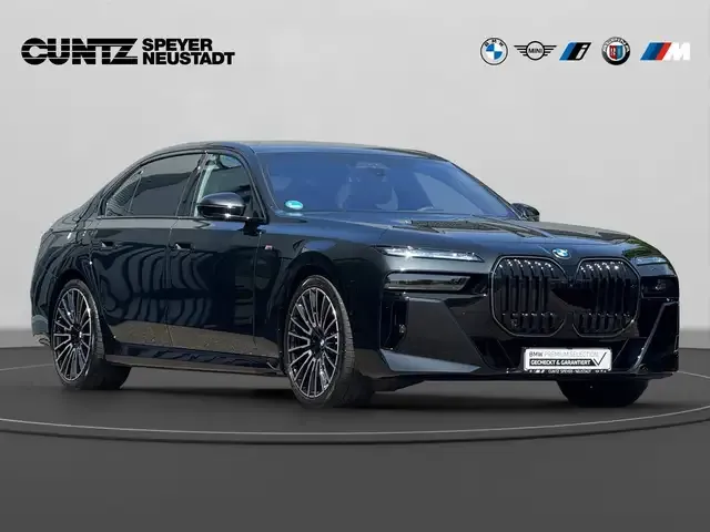 BMW 740