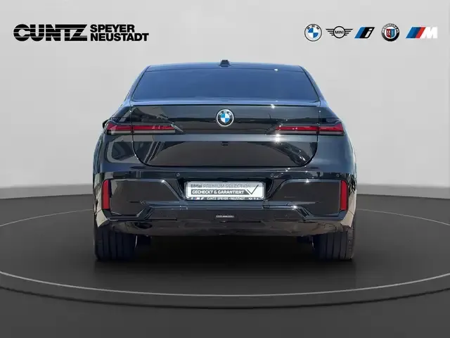 BMW 740